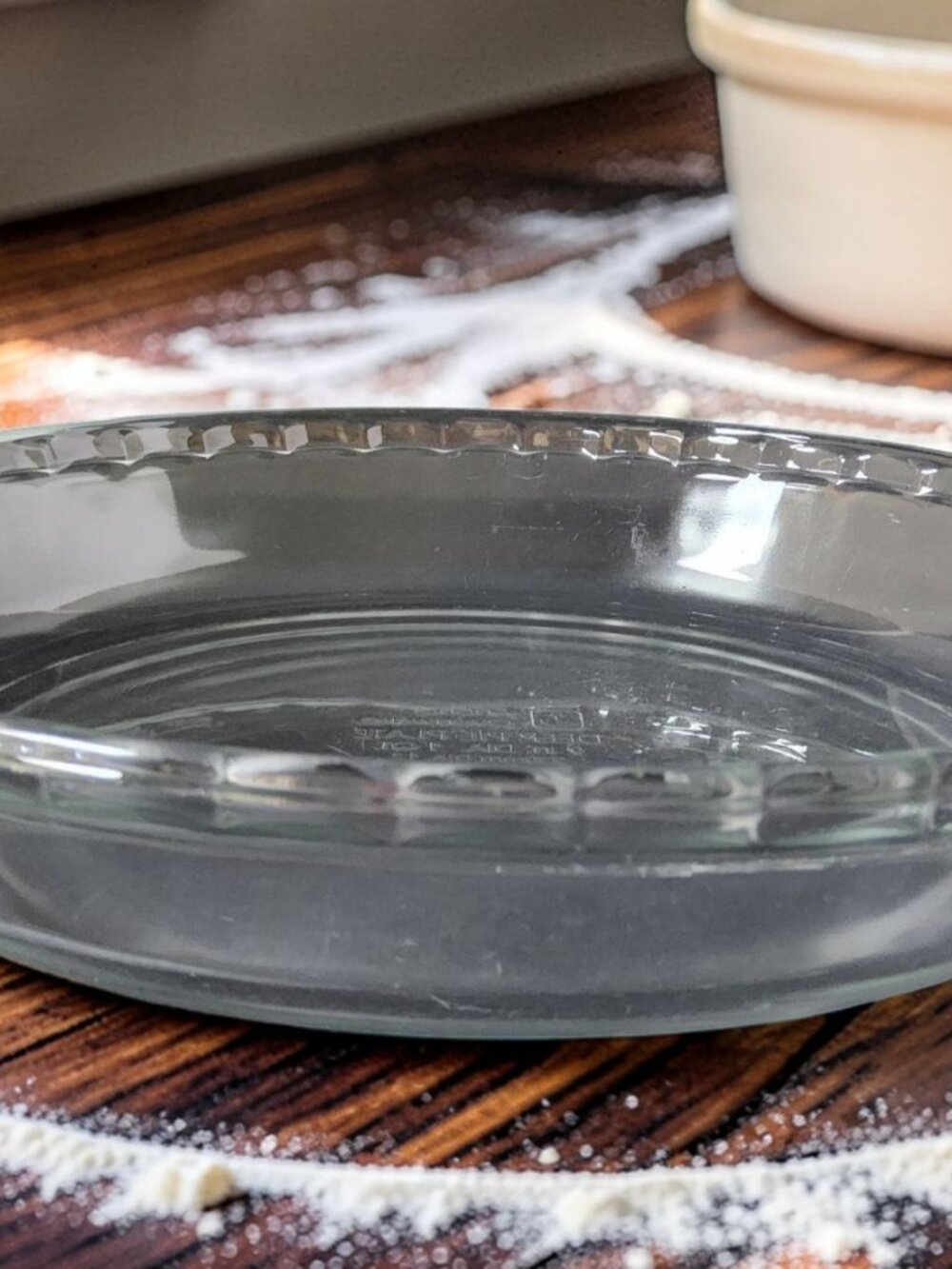 Vintage Anchor Hocking 1075 9" Diameter Deep Dish Pie Plate